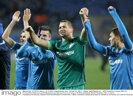 October 20, 2015. - Russia, Saint Petersburg. - UEFA Champions League 2015 16 - FC Zenit Saint Petersburg vs FC Olympique Lyonnais (Lyon), 3:1. In picture: FC Zenit goalkeeper Mikhail Kerzhakov (41), in centre. PhotoagencyxInterpress 