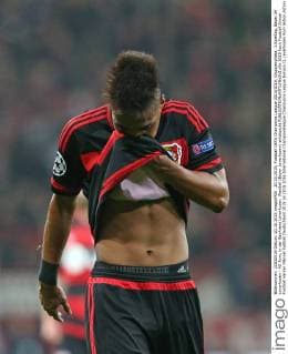 20.10.2015, Fussball UEFA Champions League 2015 2016, Gruppenphase, 3.Spieltag, Bayer 04 Leverkusen - AS Rom, in der BayArena Leverkusen. Wendell (Bayer Leverkusen) enttäuscht 