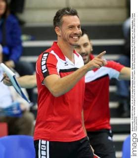 Stuttgart Volleyball Allianz MTV Stuttgart vs. VC Wiesbaden, Trainer Guillermo Naranjo Hernandez (Stuttgart) freut sich