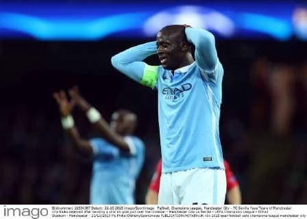 Fußball, Champions League, Manchester City - FC Sevilla Yaya Toure of Manchester City looks dejected after sending a shot on goal just over the crossbar - Manchester City vs Sevilla - UEFA Champions League - Etihad Stadium - Manchester - 21 10 2015 Pic Philip Oldham SportImage EDITORIAL USE ONLY. No use with unauthorised audio, video, data, fixture lists, club league logos or live services. Online in-match use limited to 120 images, no video emulation. No use in betting, games or single club league player publications.