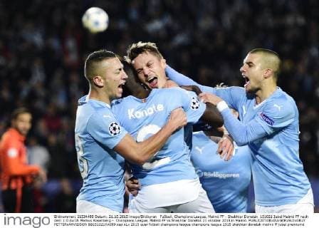 Fußball, Champions League, Malmö FF - Shakhtar Donetsk 151021 Jubel Malmö FF nach dem 1:0 durch Markus Rosenberg - Champions League, Malmö FF vs Shakhtar Donetsk 21 oktober 2015 in Malmö.  PETTERxARVIDSON BB151021PA089