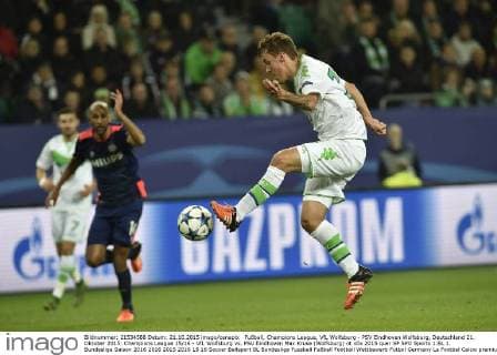 Fußball, Champions League, VfL Wolfsburg - PSV Eindhoven Wolfsburg, Deutschland 21. Oktober 2015: Champions League 15 16 - VfL Wolfsburg vs. PSV Eindhoven Max Kruse (Wolfsburg) ot