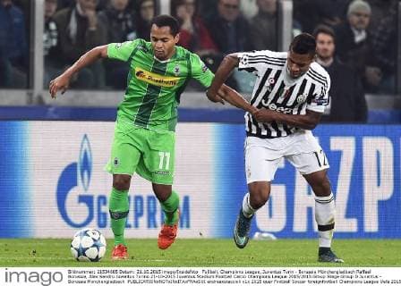 Fußball, Champions League, Juventus Turin - Borussia Mönchengladbach Raffael Borussia, Alex Sandro Juventus Torino 21-10-2015 Juventus Stadium Football Calcio Champions League 2015 2015 Group Stage Group D Juventus - Borussia Monchengladbach andreaxstaccioli