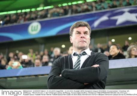 21.10.2015, Fussball UEFA Champions League 2015 2016, Gruppenphase, 3.Spieltag, VfL Wolfsburg - PSV Eindhoven, in der Volkswagen Arena, Wolfsburg. Trainer Dieter Hecking (Wolfsburg) 
