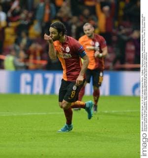 Fußball, Champions League, Galatasaray Istanbul - Benfica Lissabon UEFA Champions League Group C football match between Galatasaray and Benfica at Turk Telekom Arena in Istanbul, Turkey, 21 October 2015. Pictured: Selcuk Inan of Galatasaray. 