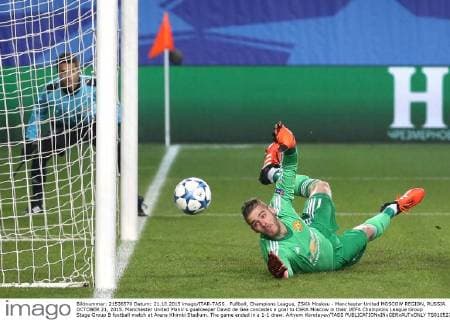 FuÃŸball, Champions League, ZSKA Moskau - Manchester United MOSCOW REGION, RUSSIA. OCTOBER 21, 2015. Manchester United ManU s goalkeeper David de Gea concedes a goal to CSKA Moscow in their UEFA Champions League Group Stage Group B football match at Arena Khimki Stadium. The game ended in a 1-1 draw. Artyom Korotayev TASS  TS010527