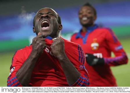 FuÃŸball, Champions League, ZSKA Moskau - Manchester United MOSCOW REGION, RUSSIA. OCTOBER 21, 2015. CSKA Moscow s Seydou Doumbia (front) and Ahmed Musa celebrate a goal against Manchester United ManU s Antonio Valencia in action in their UEFA Champions League Group Stage Group B football match at Arena Khimki Stadium. The game ended in a 1-1 draw. Artyom Korotayev TASS  TS010521