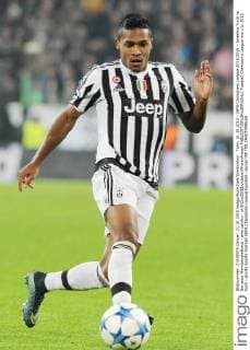 Turin, 21.10.2015 - UEFA Champions League 2015 2016 - Juventus Turin vs Borussia Mönchengladbach - alex sandro - xHOCHxZWEIx xItalyxPhotoxPressx