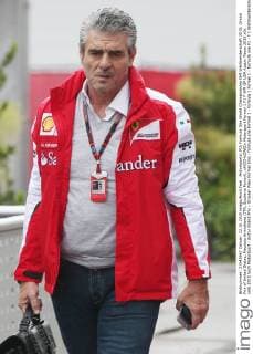 Motorsports: FIA Formula One World Championship WM Weltmeisterschaft 2015, Grand Prix of United States, Maurizio Arrivabene (ITA, Scuderia Ferrari), xHOCHxZWEIx
