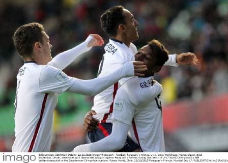 Football, Paraguay v France. U 17, Chile World Cup. France player, Bilal Boutobbat, center, celebrates with teammates his goal against Paraguay v France, during the match of U-17 World Championship WM Weltmeisterschaft in the Bicentennial Chinquihue stadium. Puerto Montt, Chile. 22 10 2015 Paraguay v Francia, Mundial Sub 17. 