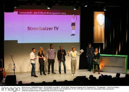23.10.2015 - Deutsche Akademie für Fussbalkultur - Fussballgala - Verleihung Walter Bensemann Preis 2015 JüRa - Fussball Bildungspreis 2015 Streetbolzer TV