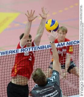 Volleyball 1. Bundesliga Saison 2015 2016 TV Rottenburg - Netzhoppers KW Bestensee 24.10.2015 Philipp Jankowski (TV Rottenburg,li) 