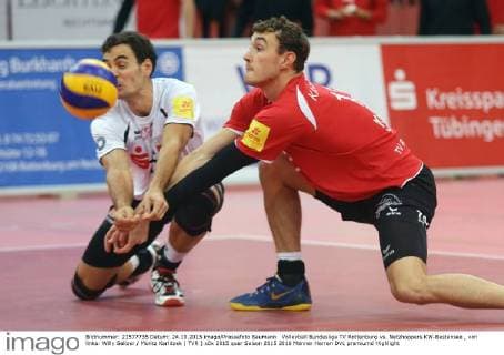Volleyball Bundesliga TV Rottenburg vs. Netzhoppers KW-Bestensee , von links: Willy Selizer Moritz Karlitzek ( TVR )