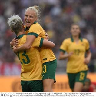 (151025) -- CHONGQING, Oct. 25, 2015 -- Bout Tamika (2nd L) of Australia celebrates scoring with teammates during a match of the Women s Football Tournament of Yongchuan in southwest China s Chongqing, on Oct. 25, 2015. ) (SP)CHINA-CHONGQING-SOCCER-WOMEN S TOURNAMENT (CN) ChenxCheng 