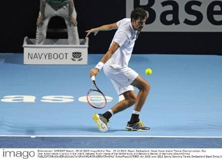 25.10.2015. Basel, Switzerland. Basel Swiss Indoor Tennis Championships. Day One. Robin Haase in action in the match between Robin Haase of the Netherlands and Benjamin Becker of Germany xDavidxEmmx  ActionPlus11675483