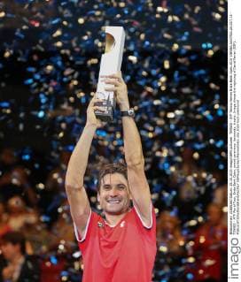TENNIS - ATP Tennis Herren Erste Bank Open 2015 VIENNA,AUSTRIA,25.OCT.15 - TENNIS - ATP World Tour, Erste Bank Open, award ceremony. keywords: trophy. Image shows the rejoicing of David Ferrer (ESP). GEPAxpictures xMarioxKneisl