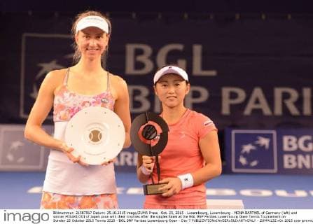 Oct. 25, 2015 - Luxembourg, Luxembourg - MONA BARTHEL of Germany (left) and winner MISAKI DOI of Japan pose with their trophies after the singles finals at the BGL BNP Paribas Luxembourg Open Tennis Tournament on Sunday 25 October 2015 Tennis 2015 - BGL BNP Paribas Luxembourg Open - Day 7 - ZUMAl132