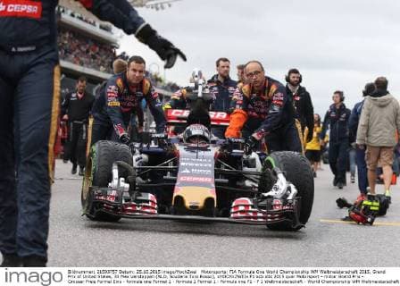 Motorsports: FIA Formula One World Championship WM Weltmeisterschaft 2015, Grand Prix of United States, 33 Max Verstappen (NLD, Scuderia Toro Rosso), xHOCHxZWEIx