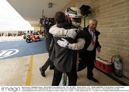 Oct. 25, 2015 - Austin, Texas, U.S - LEWIS HAMILTON of Great Britain and Mercedes AMG Petronas F1 Team celebrates after winning the 2015 Formula 1 United States Grand Prix and the 2015 Formula 1 World Championship WM Weltmeisterschaft at Circuit of the Americas, in Austin, Texas, U.S. F1 2015 - United States Grand Prix - Hamilton wins - ZUMAg147