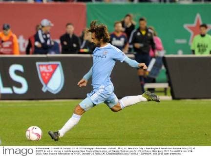 Fußball, MLS, FC New York City - New England Revolution Andrea Pirlo (21) of NYCFC in action during a match against New England Revolution, at Yankee Stadium on Oct 25 in Bronx, New York. MLS Fussball Herren USA 2015: New England Revolution vs NYCFC October 25 - ZUMAc04_