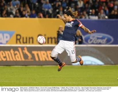 Fußball, MLS, FC New York City - New England Revolution Jermaine Jones (13) of New England Revolution in action during a match against NYCFC , at Yankee Stadium, on Oct 25, in Bronx, New York. MLS Fussball Herren USA 2015: New England Revolution vs NYCFC October 25 - ZUMAc04_