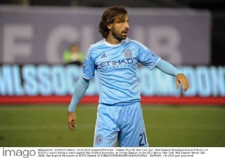 Fußball, MLS, FC New York City - New England Revolution Andrea Pirlo (21) of NYCFC in action during a match against New England Revolution, at Yankee Stadium on Oct 25 in Bronx, New York. MLS Fussball Herren USA 2015: New England Revolution vs NYCFC October 25 - ZUMAc04_