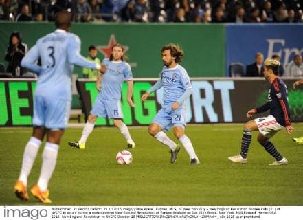 Fußball, MLS, FC New York City - New England Revolution Andrea Pirlo (21) of NYCFC in action during a match against New England Revolution, at Yankee Stadium on Oct 25 in Bronx, New York. MLS Fussball Herren USA 2015: New England Revolution vs NYCFC October 25 - ZUMAc04_