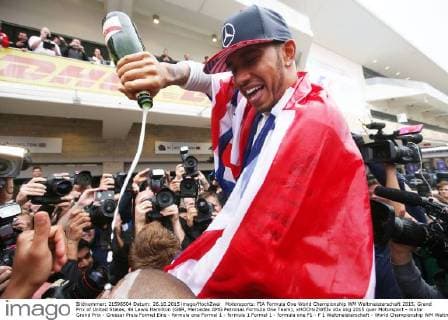 Motorsports: FIA Formula One World Championship WM Weltmeisterschaft 2015, Grand Prix of United States, 44 Lewis Hamilton (GBR, Mercedes AMG Petronas Formula One Team), xHOCHxZWEIx