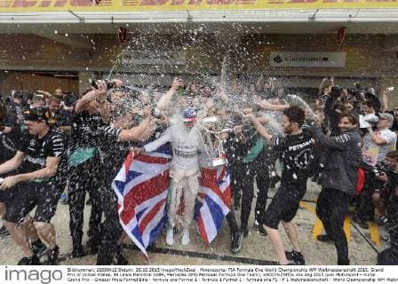Motorsports: FIA Formula One World Championship WM Weltmeisterschaft 2015, Grand Prix of United States, 44 Lewis Hamilton (GBR, Mercedes AMG Petronas Formula One Team), xHOCHxZWEIx