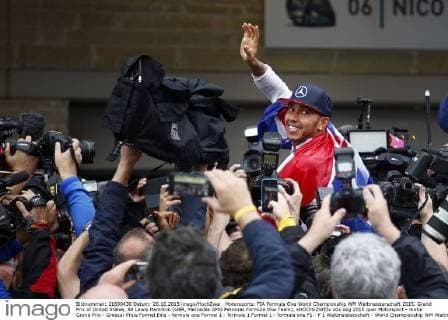Motorsports: FIA Formula One World Championship WM Weltmeisterschaft 2015, Grand Prix of United States, 44 Lewis Hamilton (GBR, Mercedes AMG Petronas Formula One Team), xHOCHxZWEIx