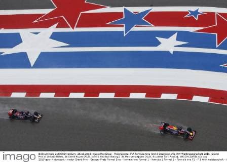 Motorsports: FIA Formula One World Championship WM Weltmeisterschaft 2015, Grand Prix of United States, 26 Daniil Kvyat (RUS, Infiniti Red Bull Racing), 33 Max Verstappen (NLD, Scuderia Toro Rosso), xHOCHxZWEIx