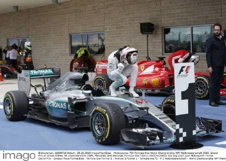 Motorsports: FIA Formula One World Championship WM Weltmeisterschaft 2015, Grand Prix of United States, 44 Lewis Hamilton (GBR, Mercedes AMG Petronas Formula One Team), xHOCHxZWEIx