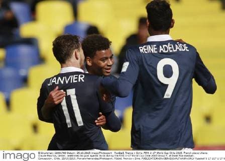 Football, France v Syria. FIFA U-17 World Cup Chile 2015. French player Alexis Claude Maurice, center, celebrates his goal against Syria during the FIFA U-17 World Cup Chile 2015 Group F, at Ester Roa stadium. Concepcion , Chile. 25 10 2015. MarceloHernandez Photosport. Fútbol, Francia v Siria. 