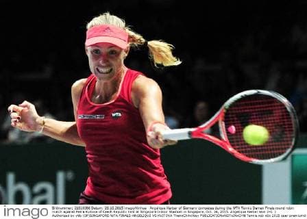 Angelique Kerber of Germany competes during the WTA Tennis Damen Finals round robin match against Petra Kvitova of Czech Republic held at Singapore Indoor Stadium in Singapore, Oct. 26, 2015. Angelique Kerber won 2-0. ) Authorized by ytfs (SP)SINGAPORE-WTA FINALS-ANGELIQUE VS KVITOVA ThenxChihxWey 