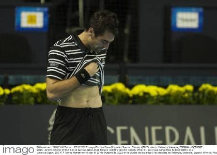 Tennis, ATP-Turnier in Valencia Valencia, ESPANA - OCTUBRE 2015: Jeremy Chardy (FRA) 8 en el partido entre Aljaz Bedene (GBR) y Jeremy Chardy (FRA) 8 , en el que gano Aljaz Bedene (GBR) en el Valencia Open, 250 ATP Tennis Herren world tour el 27 de Octubre de 2015 en la ciudad de las artes y las ciencias de Valencia, Valencia, Espana. (Photo: Pitarch Castello Cordon Press) 