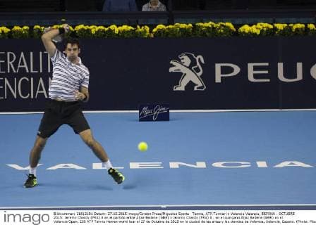 Tennis, ATP-Turnier in Valencia Valencia, ESPANA - OCTUBRE 2015: Jeremy Chardy (FRA) 8 en el partido entre Aljaz Bedene (GBR) y Jeremy Chardy (FRA) 8 , en el que gano Aljaz Bedene (GBR) en el Valencia Open, 250 ATP Tennis Herren world tour el 27 de Octubre de 2015 en la ciudad de las artes y las ciencias de Valencia, Valencia, Espana. (Photo: Pitarch Castello Cordon Press) 