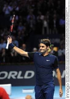 27.10.2015. Basel, Switzerland. Basel Swiss Indoor Tennis Championships. Day Three. Roger Federer in action in the match between Roger Federer of Switzerland and Mikhail Kukushkin of Kazakhstan xDavidxEmmx  ActionPlus11676389