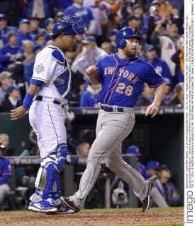 Oct. 27, 2015 - Kansas City, MO, USA - The New York Mets Daniel Murphy (28) scores on an RBI single by Travis d Arnaud in the fourth inning against the Kansas City Royals in Game 1 of the World Series on Tuesday, Oct. 27, 2015, at Kauffman Stadium in Kansas City, Mo. World Series, NY Mets at Kansas City, Game 1 - ZUMAm67_