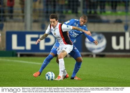 Wallyson Teixeira Mallmann (nic) - Jordan Adeoti (cae) FOOTBALL : SM Caen vs OGC Nice - Coupe de la Ligue (Ligapokal) - 16eme de finale - 28 10 2015 AnthonyBIBARD FEP 