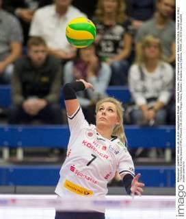 Volleyball, Damen, CEV Champions League, Saison 2015 2016, Dresdner SC (DSC) - Fenerbahce Grundig Istanbul (TUR), Mittwoch (28.10.2015), Margon Arena, Dresden. Dresdens Laura Dijkema. RM001