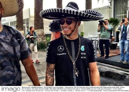 Motorsports: FIA Formula One World Championship WM Weltmeisterschaft 2015, Grand Prix of Mexico, 44 Lewis Hamilton (GBR, Mercedes AMG Petronas Formula One Team), xHOCHxZWEIx