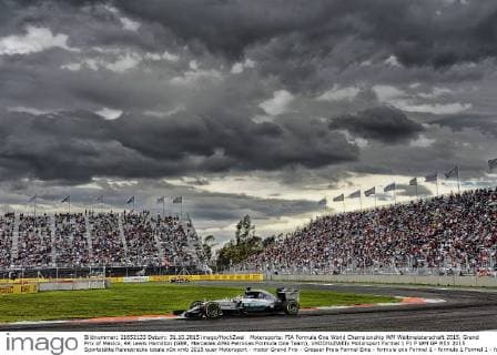 Motorsports: FIA Formula One World Championship WM Weltmeisterschaft 2015, Grand Prix of Mexico, 44 Lewis Hamilton (GBR, Mercedes AMG Petronas Formula One Team), xHOCHxZWEIx