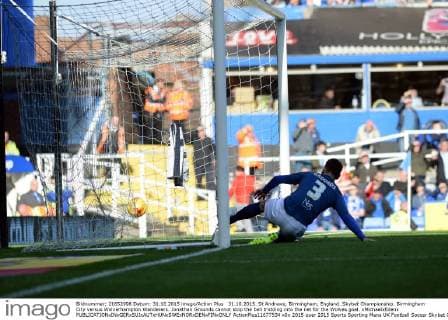 31.10.2015. St Andrews, Birmingham, England. Skybet Championship. Birmingham City versus Wolverhampton Wanderers. Jonathan Grounds cannot stop the ball trickling into the net for the Wolves goal. xMichaelxEdenx  ActionPlus11677534