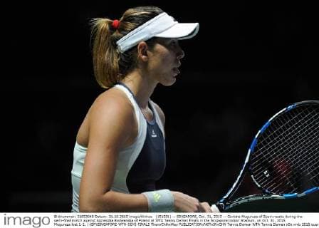 (151031) -- SINGAPORE, Oct. 31, 2015 -- Garbine Muguruza of Spain reacts during the semi-final match against Agnieszka Radwanska of Poland at WTA Tennis Damen Finals in the Singapore Indoor Stadium, on Oct. 31, 2015. Muguruza lost 1-2. ) (SP)SINGAPORE-WTA-SEMI-FINALS ThenxChihxWey 