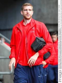 31.10.2015. Liberty Stadium, Swansea, Wales. Barclays Premier League. Swansea versus Arsenal. Arsenal s Per Mertesacker arrives pitchside before the match xPaulxJenkinsx  ActionPlus11677613