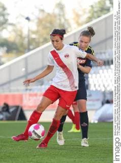 Essen vl. Sara Doorsoun-Khajeh (Essen), Kristina Hild (Koeln) SGS Essen - 1. FC Koeln, Fussball, Frauen, Damen, Allianz Frauen-Bundesliga, Spieltag 7, 31.10.2015 Copyright: Horn xEibner-Pressefoto EP_bhorn