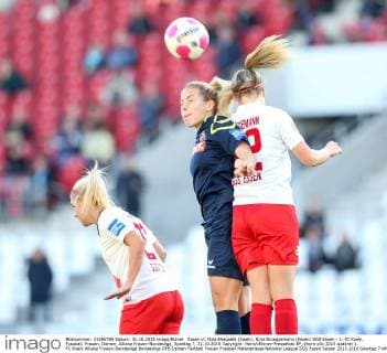 Essen vl. Nina Ehegoetz (Koeln), Nina Brueggemann (Essen) SGS Essen - 1. FC Koeln, Fussball, Frauen, Damen, Allianz Frauen-Bundesliga, Spieltag 7, 31.10.2015 Copyright: Horn xEibner-Pressefoto EP_bhorn