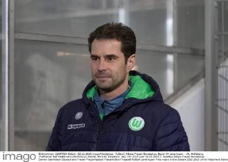 Fußball, Allianz Frauen Bundesliga, Bayer 04 Leverkusen - VfL Wolfsburg; Cheftrainer Ralf Kellermann (Wolfsburg) Porträt, Portrait, Einzelbild. xtgx