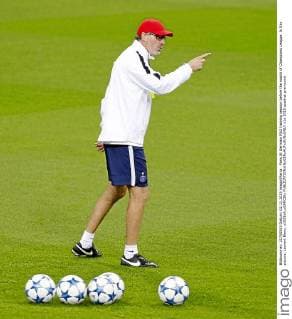 Paris St Germain PSG training session before the match of Champions League. In this picture, Laurent Blanc. xJOSExA.xGARCIAx 