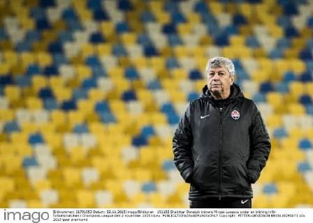 151102 Shakhtar Donetsk tränare Mircea Lucescu under en träning inför fotbollsmatchen i Champions League den 2 november 2015 i Lviv.  Copyright: PETTERxARVIDSON BB151102PA073